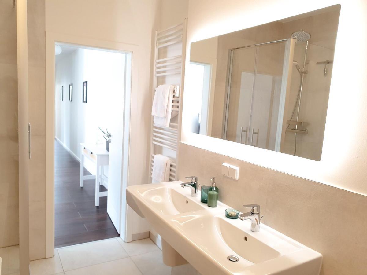 Pb Ferienwohnungen - Fewo 7 - Stilvoll Eingerichtetes Apartment Im Herzen Senftenbergs Bagian luar foto