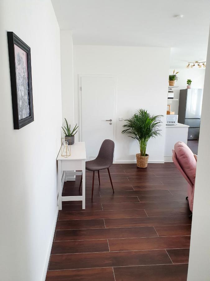 Pb Ferienwohnungen - Fewo 7 - Stilvoll Eingerichtetes Apartment Im Herzen Senftenbergs Bagian luar foto
