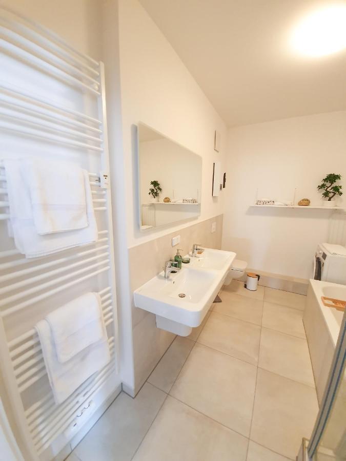 Pb Ferienwohnungen - Fewo 7 - Stilvoll Eingerichtetes Apartment Im Herzen Senftenbergs Bagian luar foto